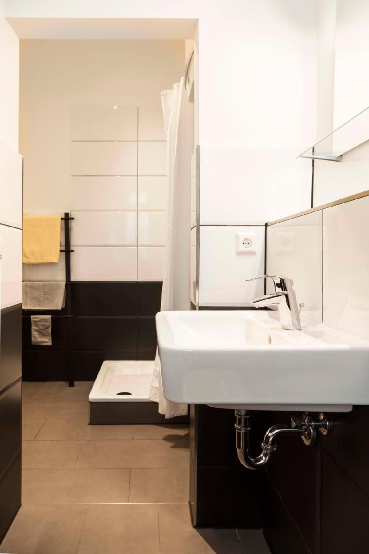 Spacious Family Apartment At Mauerpark Plus Selfcheckin Berlin Exteriör bild